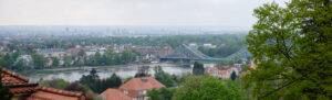 Blick auf Dresden von der Schwebebahn aus